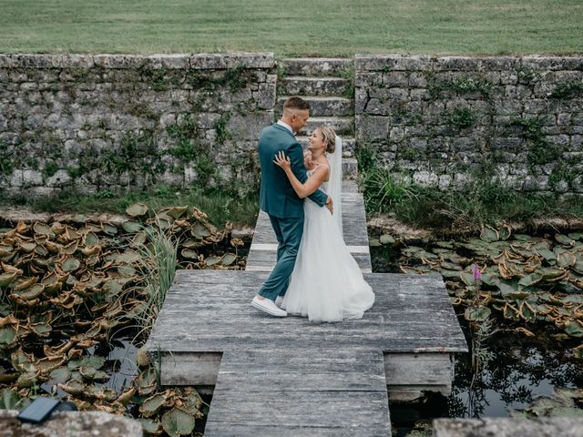 Le mariage de Logan et Marine à Port-d&apos;Envaux, Charente Maritime 53