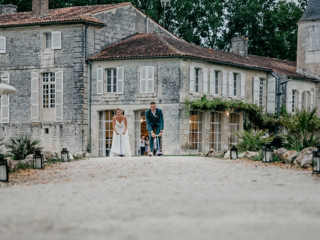 Le mariage de Logan et Marine à Port-d&apos;Envaux, Charente Maritime 57