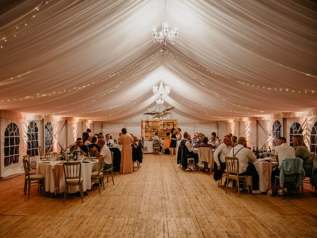 Le mariage de Logan et Marine à Port-d&apos;Envaux, Charente Maritime 58