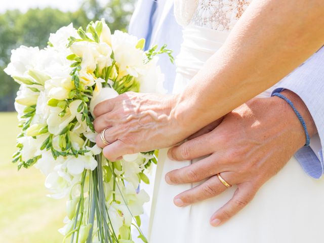 Le mariage de Alexandre et Valérie à Berneuil-sur-Aisne, Oise 11