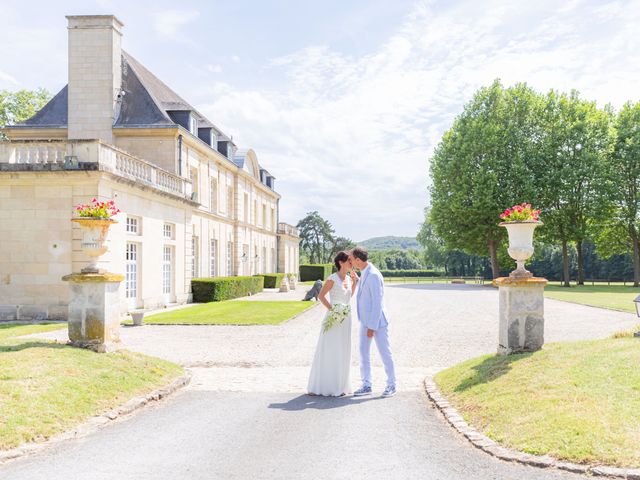 Le mariage de Alexandre et Valérie à Berneuil-sur-Aisne, Oise 2