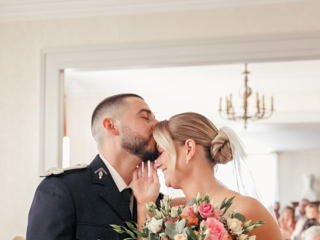 Le mariage de Geoffrey et Axelle à Lusignan, Vienne 19
