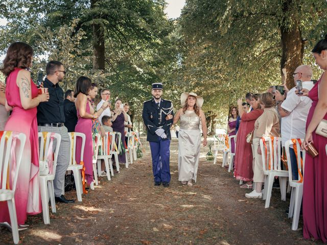 Le mariage de Geoffrey et Axelle à Lusignan, Vienne 24