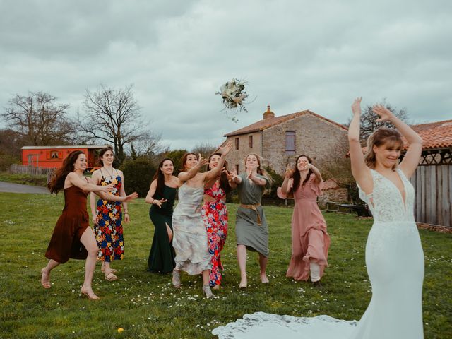 Le mariage de Baptiste et Laurine à Tiffauges, Vendée 19