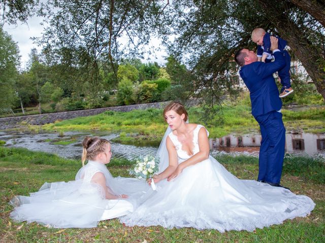 Le mariage de Aymeric et Florence à Verneix, Allier 19