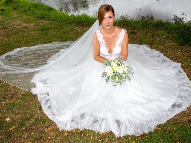 Le mariage de Aymeric et Florence à Verneix, Allier 21