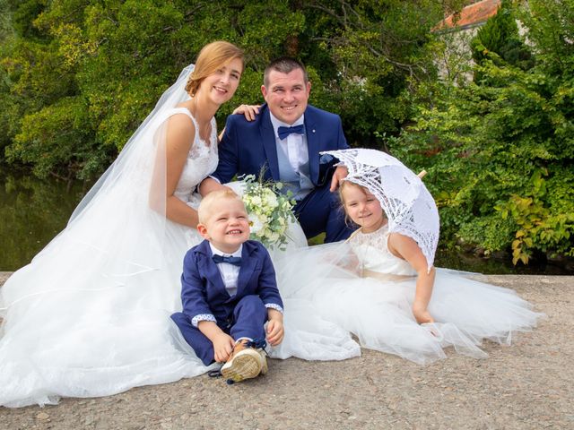 Le mariage de Aymeric et Florence à Verneix, Allier 1