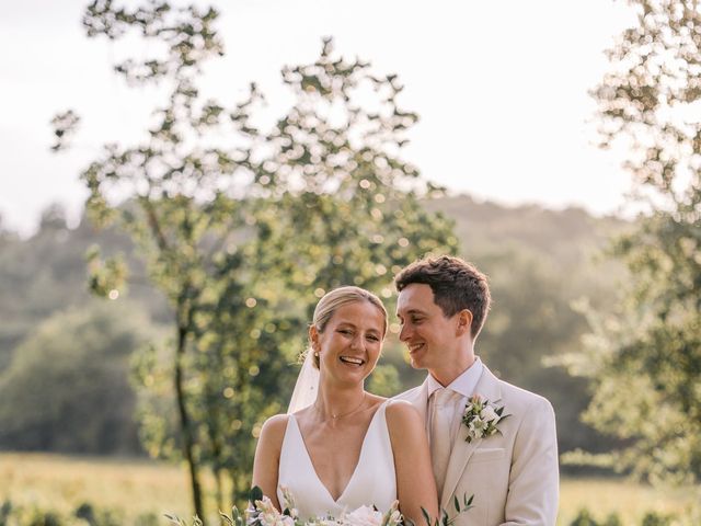 Le mariage de Simon et Lucy à Moulon, Gironde 64