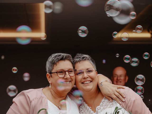 Le mariage de Florence et Virginie à Wicres, Nord 19