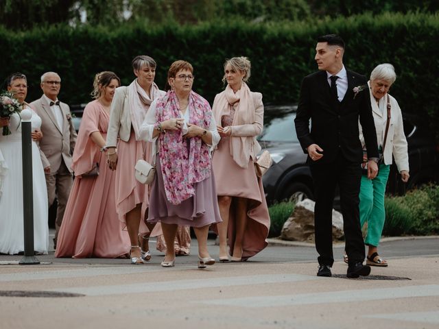 Le mariage de Florence et Virginie à Wicres, Nord 21