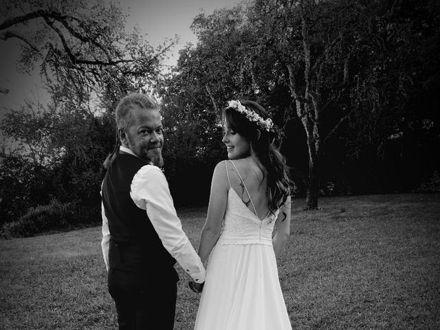 Le mariage de John et Charlène  à Saulx-le Duc, Côte d'Or 6