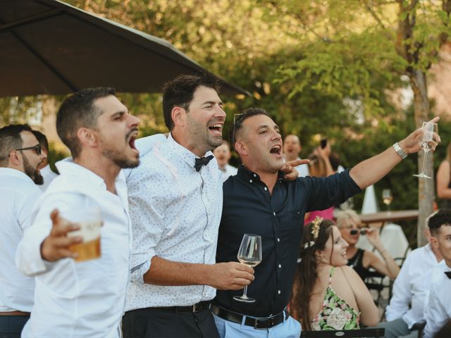 Le mariage de Loïc et Cécile à Puycelci, Tarn 56