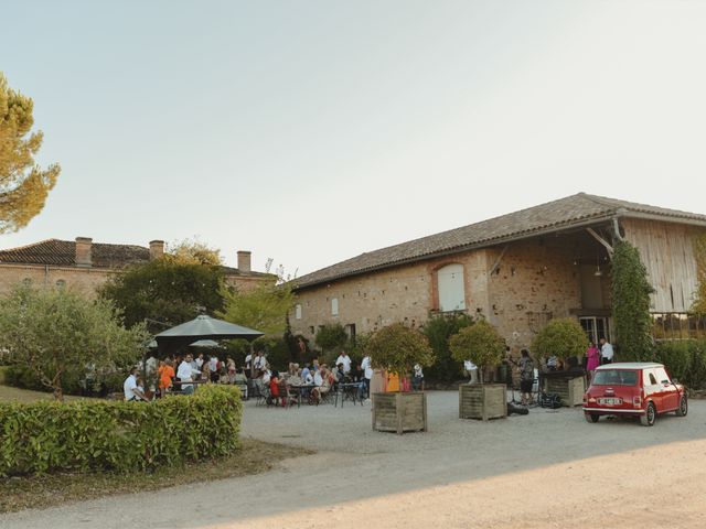 Le mariage de Loïc et Cécile à Puycelci, Tarn 77