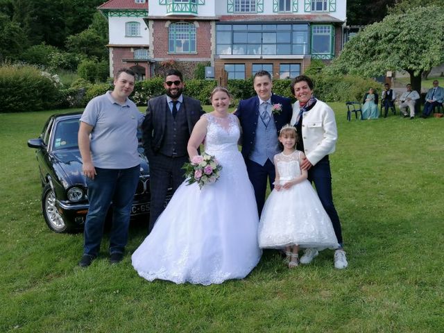 Le mariage de Elodie et Romain à Cassel, Nord 2