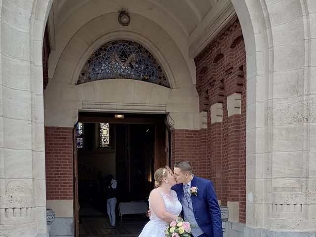 Le mariage de Elodie et Romain à Cassel, Nord 3