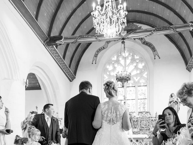 Le mariage de Ollivier et Angeline à Fouesnant, Finistère 34