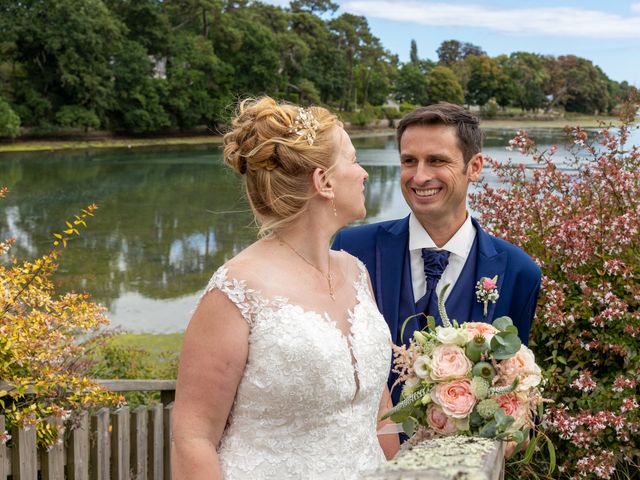 Le mariage de Ollivier et Angeline à Fouesnant, Finistère 50