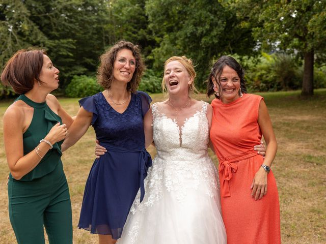 Le mariage de Ollivier et Angeline à Fouesnant, Finistère 70