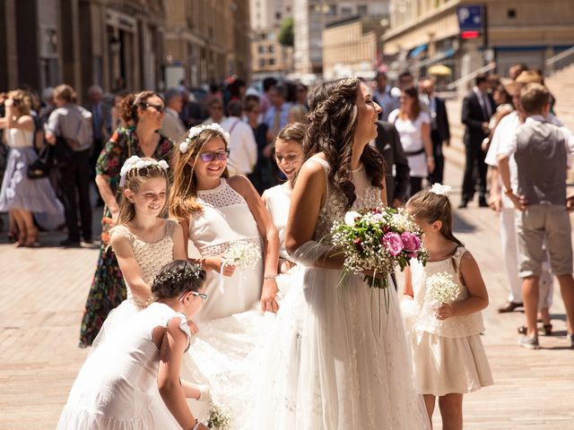 Le mariage de Pierre et Marine à Marseille, Bouches-du-Rhône 35