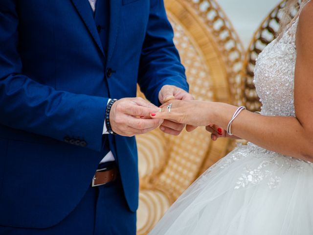 Le mariage de Charly et Virginie à Sainte-Marie-de-Ré, Charente Maritime 15