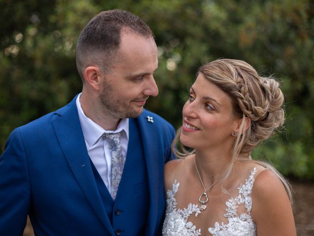 Le mariage de Charly et Virginie à Sainte-Marie-de-Ré, Charente Maritime 32