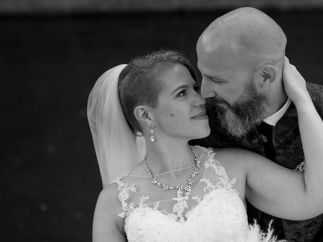 Le mariage de Eric et Larie à Rochefort, Namur 17