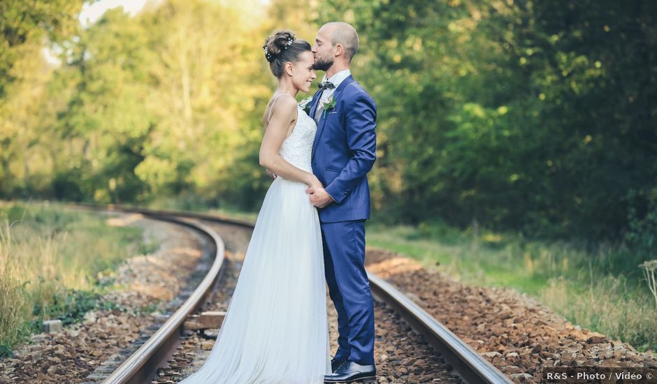 Le mariage de Romain et Hélène à Morangis, Essonne