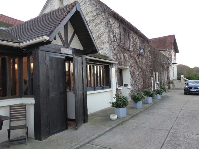 Le mariage de Frédéric et Aurélia à Menucourt, Val-d&apos;Oise 2