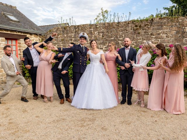 Le mariage de Laurent et Allison à Plouvien, Finistère 33