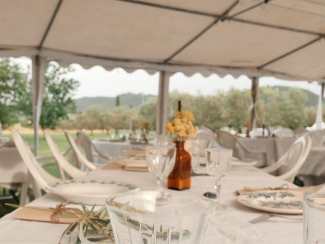 Le mariage de Kevin et Emmanuelle à Oraison, Alpes-de-Haute-Provence 68