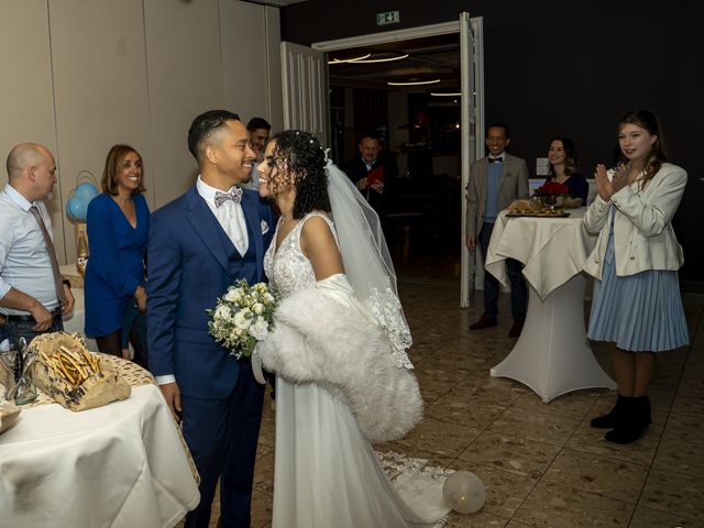 Le mariage de Cyril et Vinciane à Chasseneuil-du-Poitou, Vienne 5