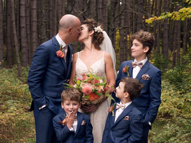 Le mariage de Brendan et Nadia à Paris, Paris 10