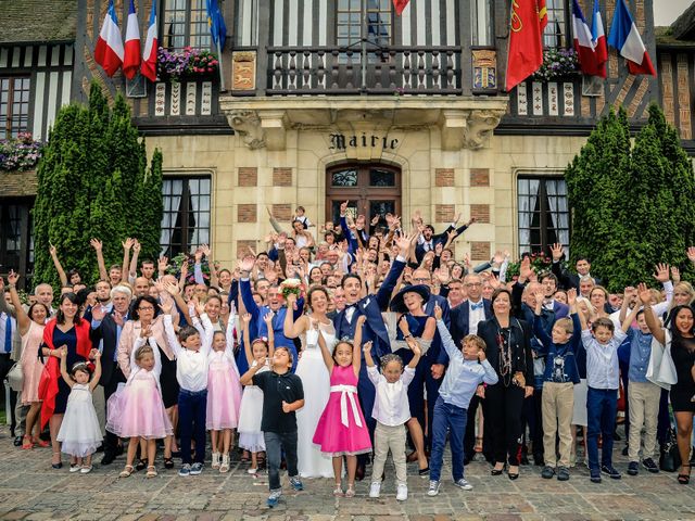 Le mariage de Jean-Charles et Lauriane à Deauville, Calvados 56