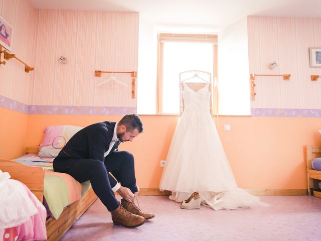 Le mariage de Valentin et Daisy à Entrammes, Mayenne 12