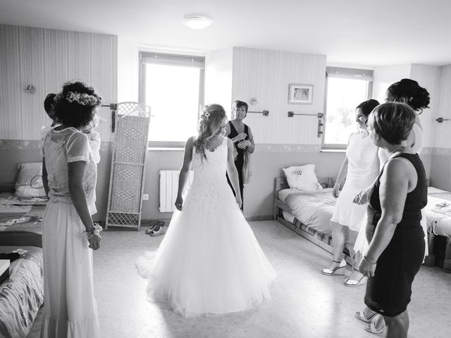 Le mariage de Valentin et Daisy à Entrammes, Mayenne 14