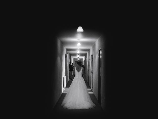 Le mariage de Valentin et Daisy à Entrammes, Mayenne 16