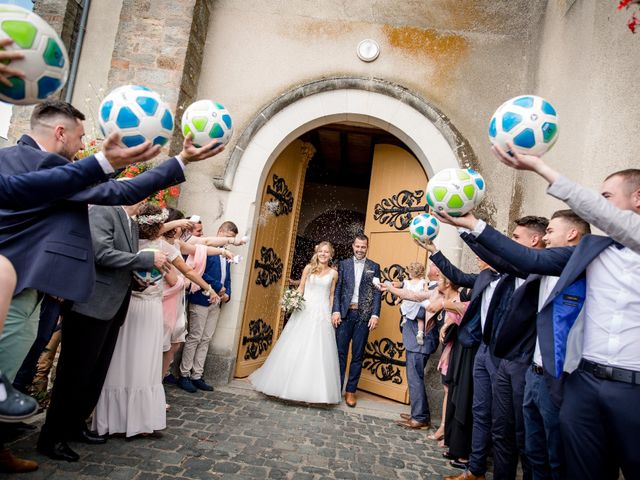 Le mariage de Valentin et Daisy à Entrammes, Mayenne 31
