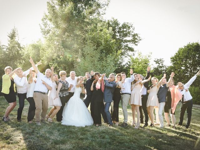 Le mariage de Valentin et Daisy à Entrammes, Mayenne 48