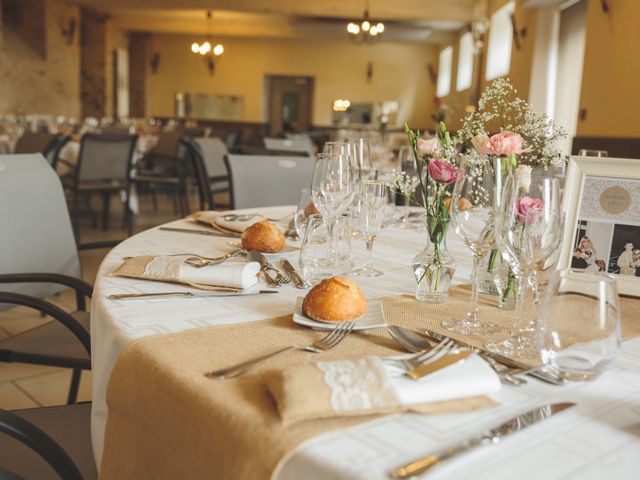 Le mariage de Valentin et Daisy à Entrammes, Mayenne 35