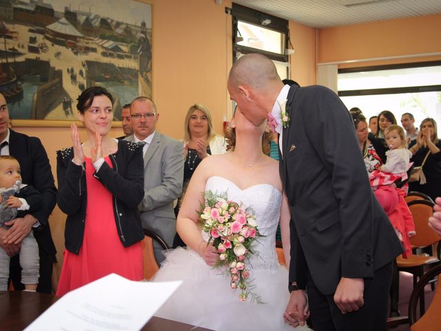 Le mariage de Allan et Elodie à Concarneau, Finistère 16