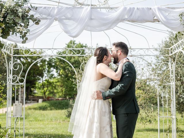 Le mariage de Fabien et Samantha à Lussan, Gard 16