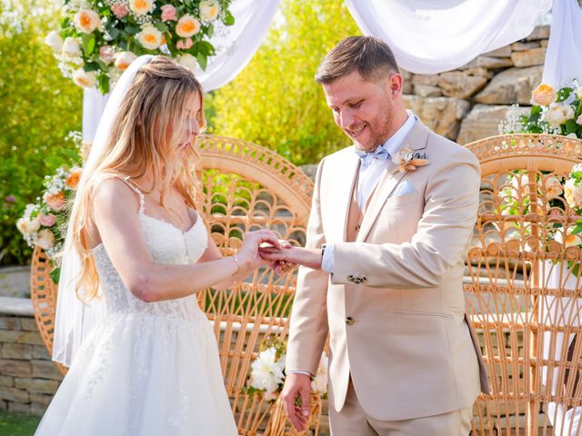Le mariage de Romain et Andrea à Peypin, Bouches-du-Rhône 9