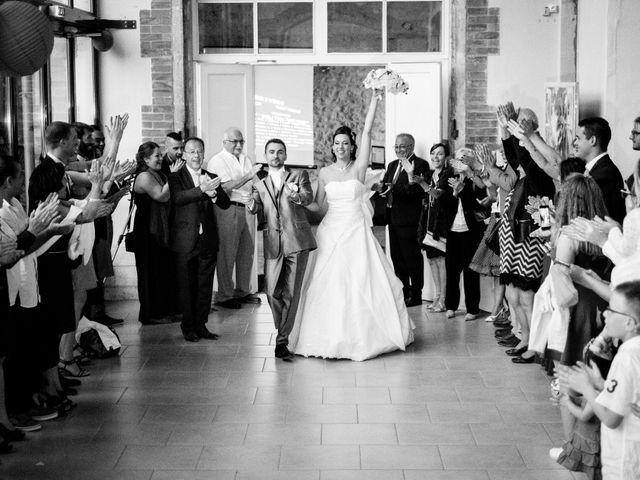 Le mariage de Nicolas et Christelle à Pierrelatte, Drôme 32