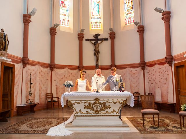 Le mariage de Gérard et Julie à Châteauneuf-lès-Martigues, Bouches-du-Rhône 23