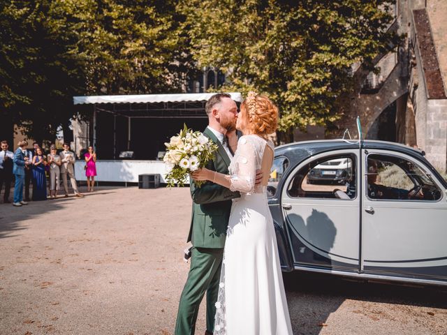 Le mariage de Anthony et Emilie à Ferrières-en-Gâtinais, Loiret 6