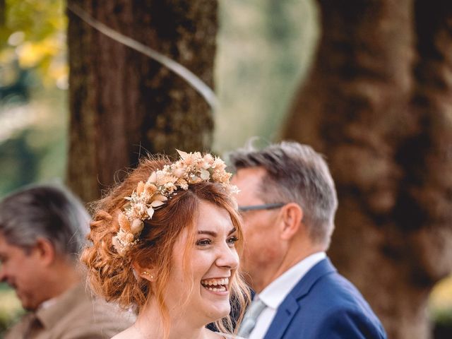 Le mariage de Anthony et Emilie à Ferrières-en-Gâtinais, Loiret 12