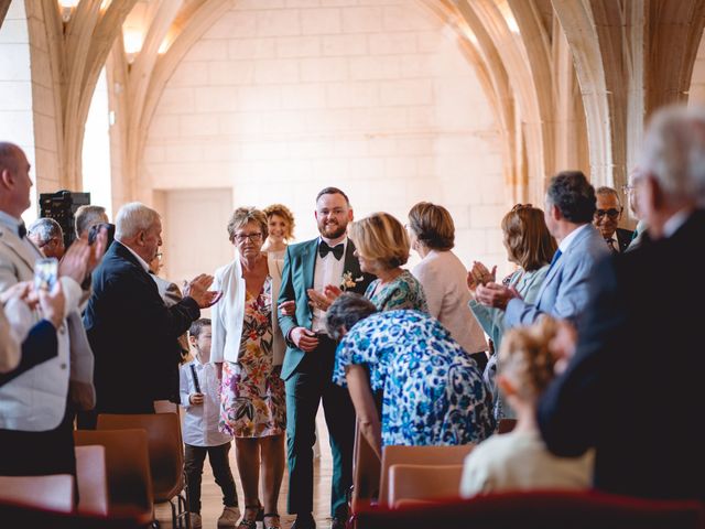 Le mariage de Anthony et Emilie à Ferrières-en-Gâtinais, Loiret 15