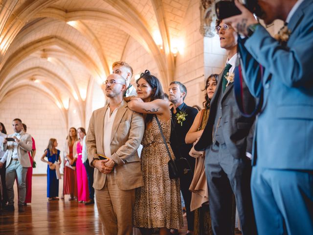 Le mariage de Anthony et Emilie à Ferrières-en-Gâtinais, Loiret 16