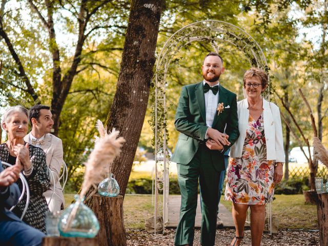 Le mariage de Anthony et Emilie à Ferrières-en-Gâtinais, Loiret 30