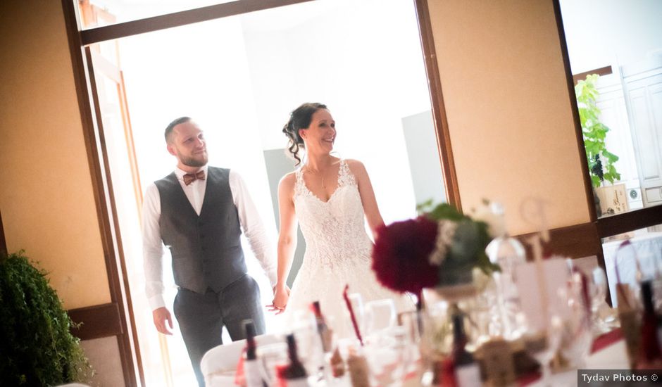 Le mariage de Allan et Betty à Saint-Méen-le-Grand, Ille et Vilaine